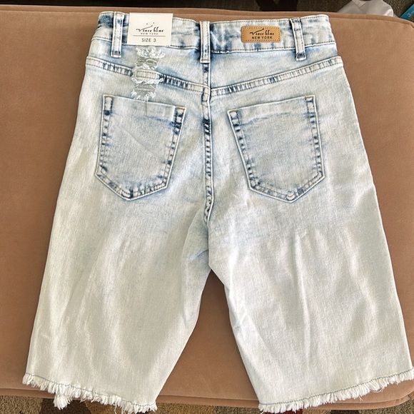 High waist , Bermuda shorts, Size 3, distressed denim with stretch. Blue, NWT - Picture 3 of 3